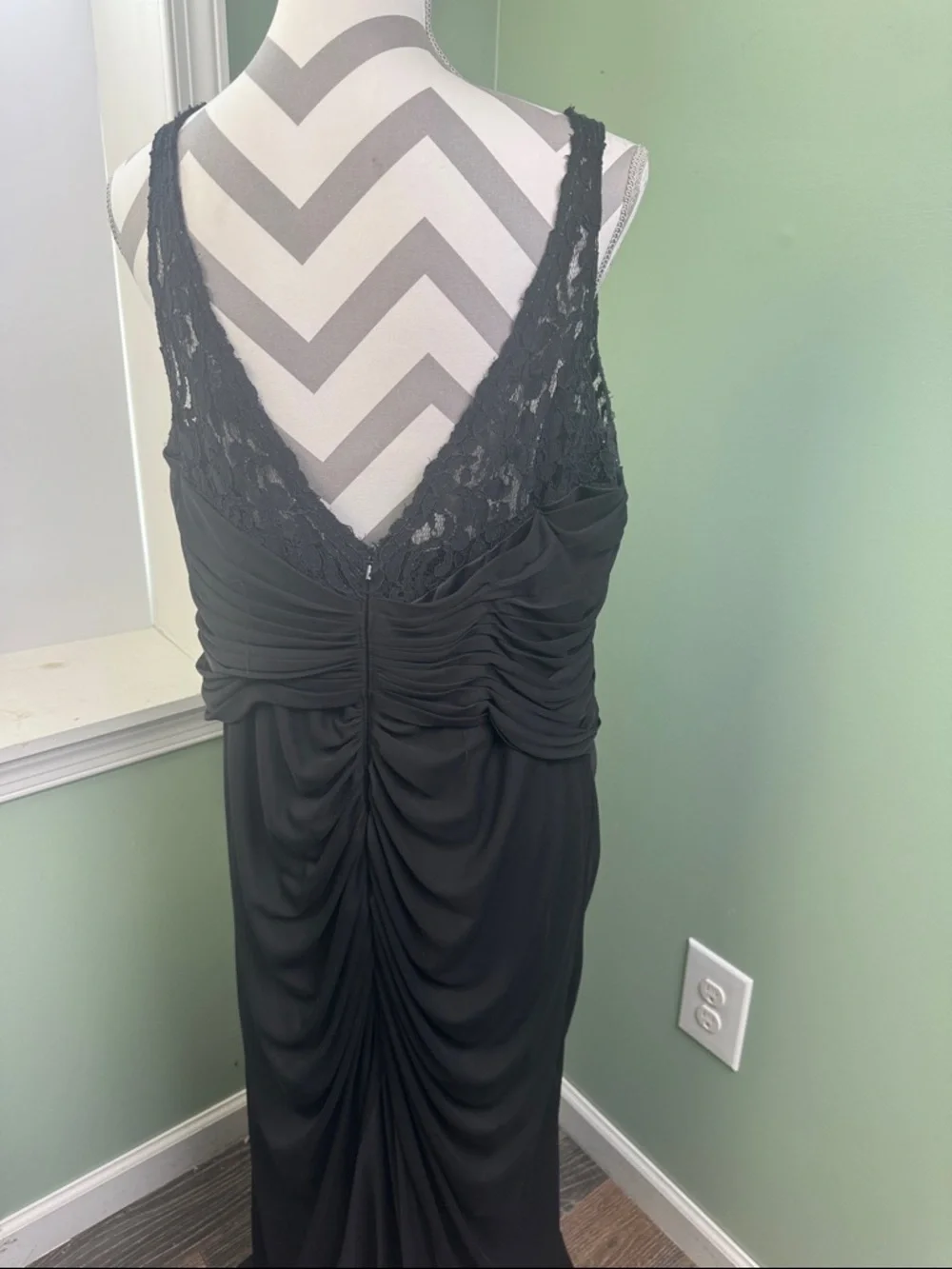 David's Bridal Black Lace Bodice Maxi Dress 18 - Picture 7 of 9